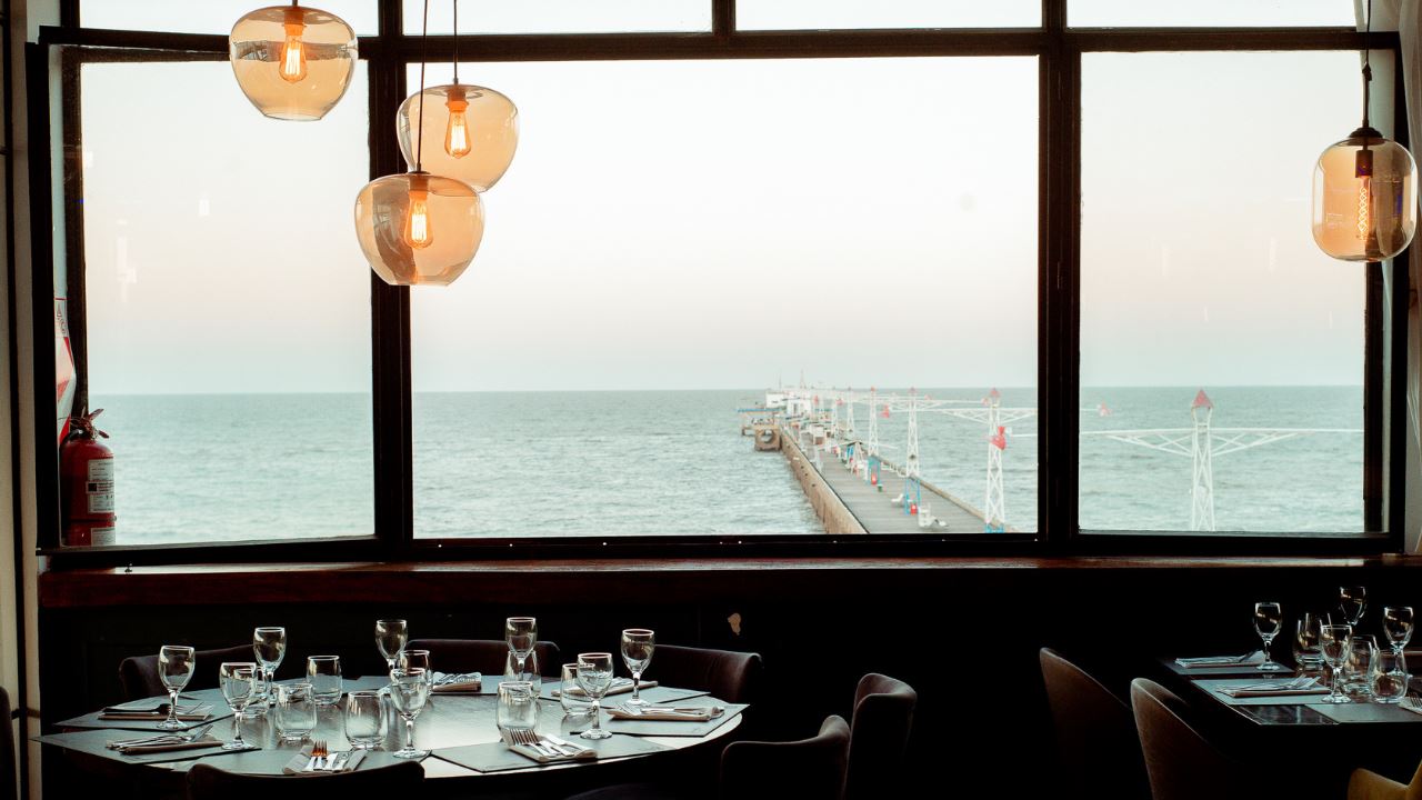 Almuerzo O Cena En El Muelle foto 2