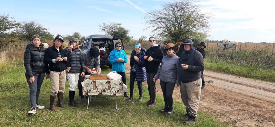 Farm Day with Horseback Riding & Traditional Lunch foto 9