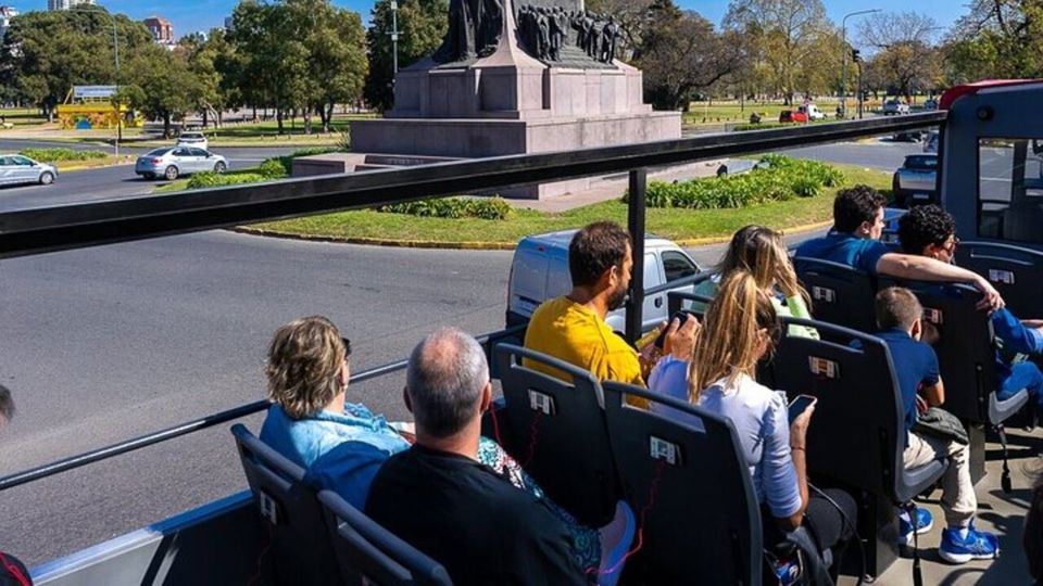 Hop On Hop Off Bus Tour foto 2