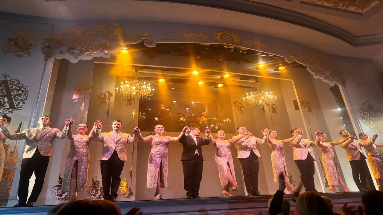 New Year`s Eve Party And Dinner Show At Café De Los Angelitos (7)