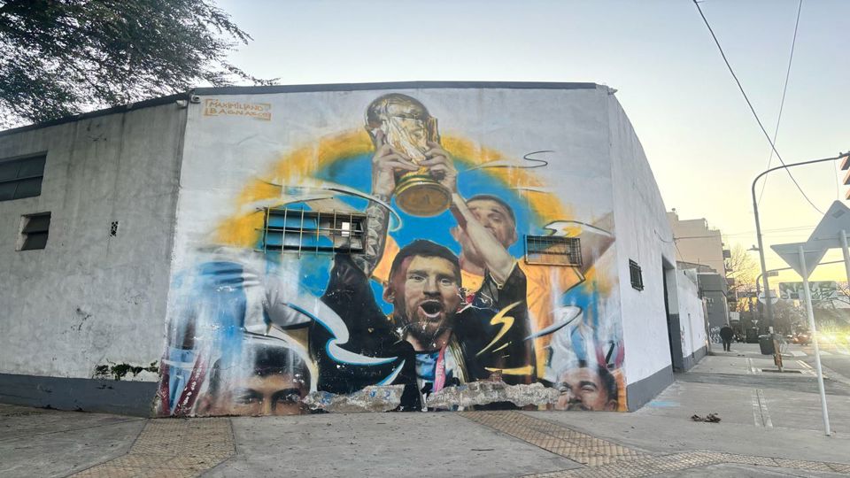 Graffiti Tour: Soccer Murals & Urban Art foto 5