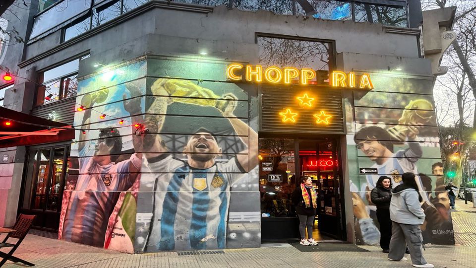 Graffiti Tour: Soccer Murals & Urban Art foto 7