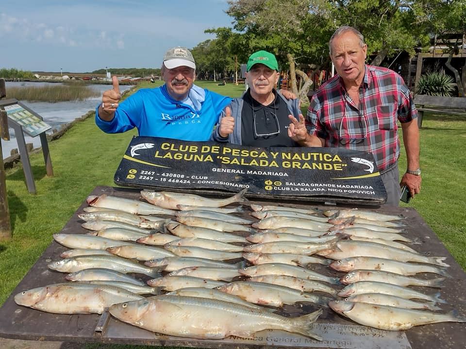 Pesca En El Rio De La Plata (0)