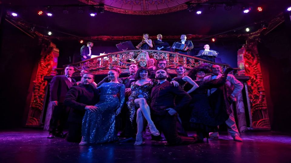 Piazzolla Tango Show with Dinner & Dance Lesson foto 4