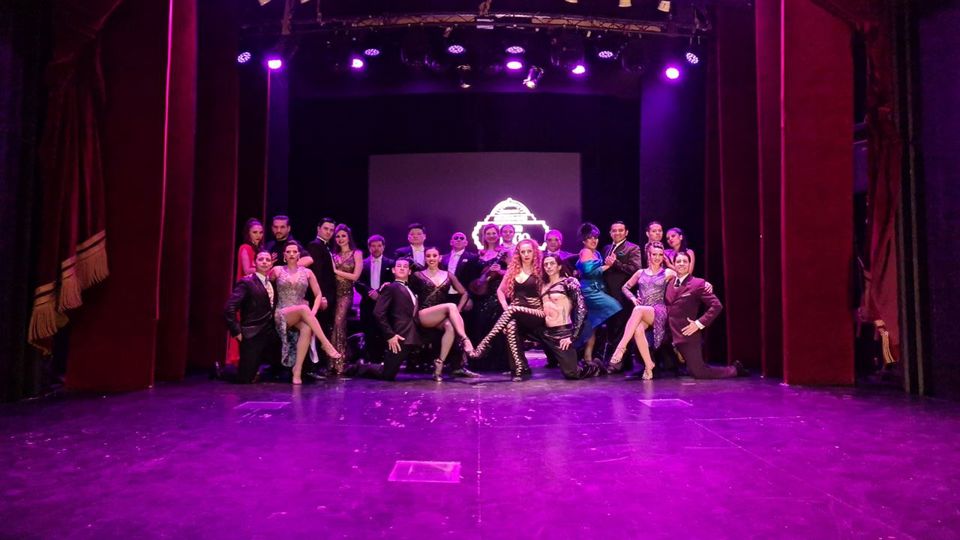 Piazzolla Tango Show with Dinner & Dance Lesson foto 3