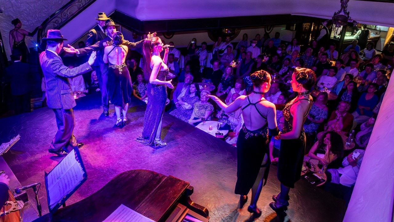 Tango Show At The Old Warehouse (1)